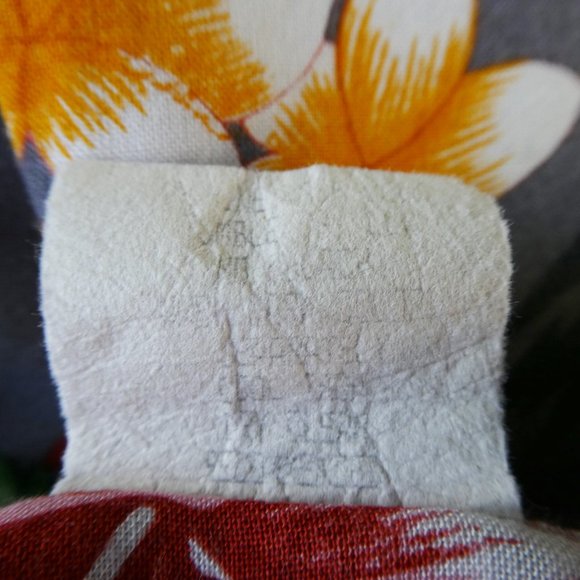 Vintage 70s Aloha Shirt Kennington Tiki Canoe Rigger Flowers Pineapples Guitar - Picture 8 of 10